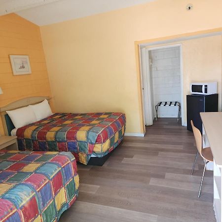 Town House Motel Ланкастер Екстер'єр фото