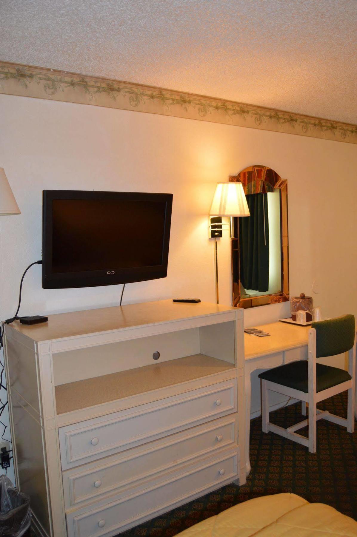 Town House Motel Ланкастер Екстер'єр фото